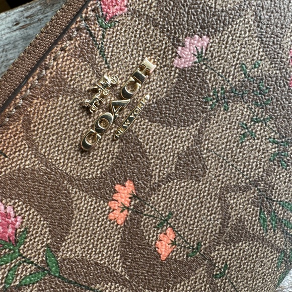 Coach Wildflowers Print Wristlet - Picture 6 of 11